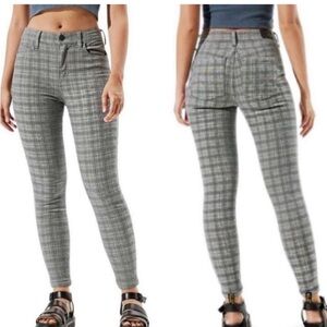American Eagle Plaid jegging bundle